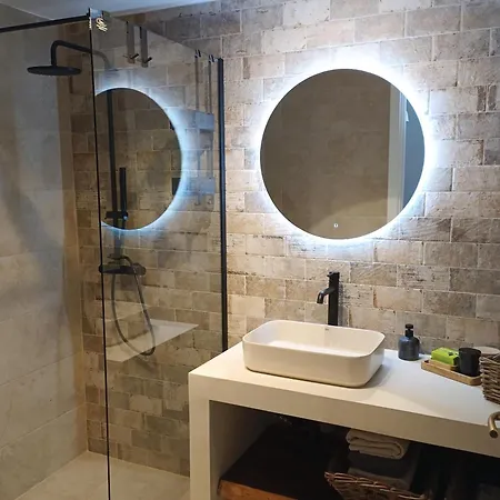 Eleven - Private With A Breathtaking View